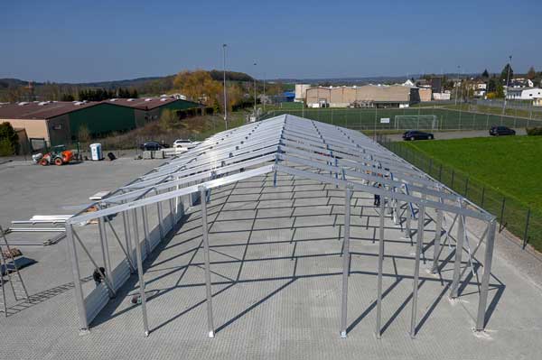 Ihre neue Halle in Bestzeit – Much Macht’s Möglich